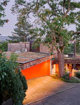 Saniertes, freistehendes und preisgekröntes Architektenhaus mit Traum Aussicht - Pliezhausen