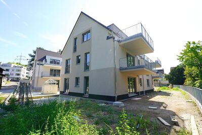 JETZT BEZUGSFERTIG: Traumhafte 2-Zimmer-Wohnung mit großer Dachterrasse in in Wiesbaden – Provisionsfrei!