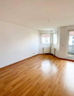 Schöne 2-Zimmerwohnung mit Balkon und TG-Stellplatz in ruhiger Lage von Radeburg - Radeburg