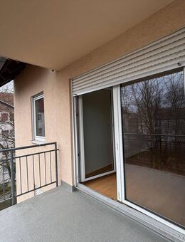 * schicke 2-Zimmer-Wohnung * Balkon * Lift * für Selbstnutzer geeignet * - Leipzig