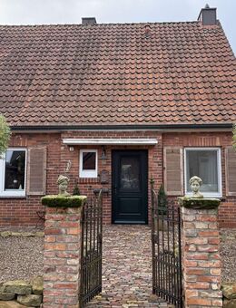 IMMOBILIEN Gumnior präsentiert: liebevoll saniertes Einfamilienhaus in guter Wohnlage von Schüttorf - Schüttorf