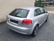 Audi A3 1.6 Attraction/Klimaautomatik/Alu - Bergisch Gladbach