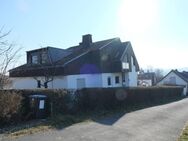Usingen: Top Zweifamilienhaus in ruhiger Feldrandlage! - Usingen