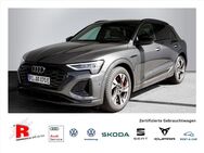 Audi Q8, S line 50 quattro, Jahr 2023 - Rellingen