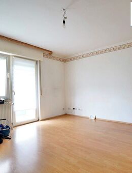 Gelungen aufgeteilte 2-Zimmer-Wohnung mit Balkon - Bischofsheim