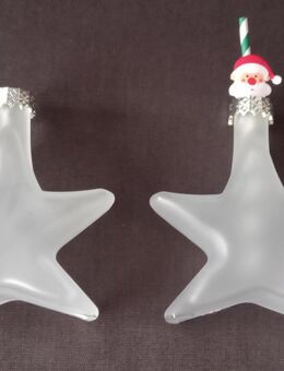 2 Flaschen in Sternform, 200 ml, Milchglas, mit Aufsatz für Trinkhalm - Hürth Zentrum