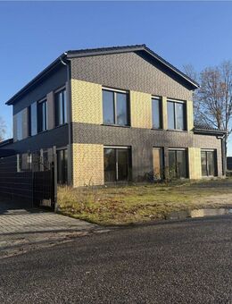 *Wohnen und Gewerbe *Doppelhaus *Smartes Energieeffizienzhaus A+ *nahe Golfplatz, Flugplatz, A28 - Hatten