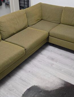Große Couch mit schlaffunktion - Mönchengladbach