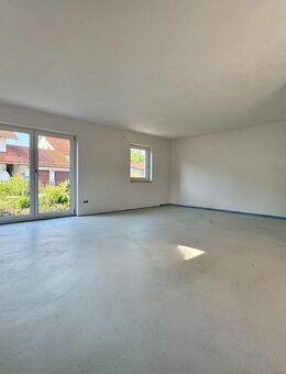 Neubau in Berglern: Traumhafte Doppelhaushälfte mit Garten und Carport mieten - Berglern