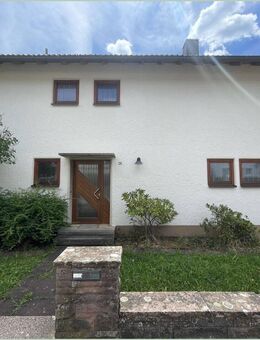 Gepflegtes Einfamilienhaus für die junge Familie in Altensteig - Altensteig