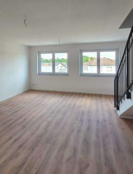 Exklusive 4 Zimmer Maisonette Wohnung - zentrale Lage, Dachterrasse - ab 01.11.2025 - Erlensee