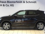 VW T-Cross, 1.5 TSI R-Line beats SZH, Jahr 2025 - Wedel