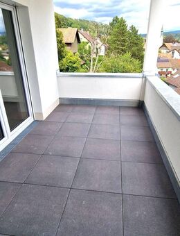 Große 3 Zimmerwohnung in perfekter Lage mit herrlicher Aussicht - Stühlingen
