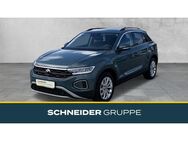 VW T-Roc, 1.5 TSI Life, Jahr 2023 - Frankenberg (Sachsen)