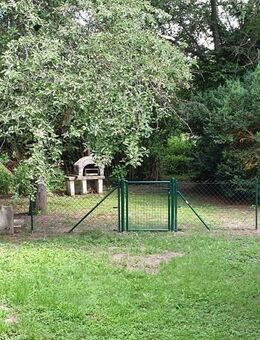 Schickes Einfamilienhaus in sehr gutem Zustand, mit Balkon, Terrasse, großem Garten mit Gartenhaus und Garage, in ruhiger Lage von Rohrbach - Sankt Ingbert