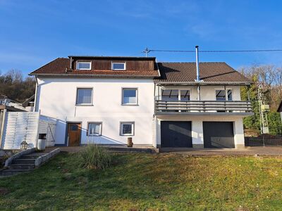 Freistehendes Einfamilienhaus mit Anbau/Einliegerwohnung in ruhiger Lage und mit Fernblick in Merzig-Fitten
