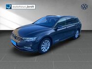 VW Passat Variant, 1.5 TSI OPF Business App, Jahr 2023 - Schleswig