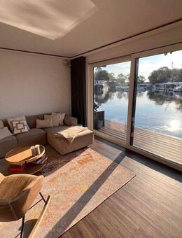 LUXUS Hausboot - 3 Etagen - 100m² Wohnen + 120 m² SONNENTERRASSE - Kamin, Kino, komplett individuell - Sagard