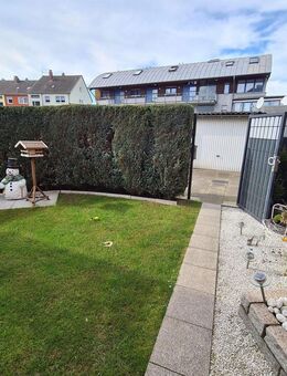 Charmante 2,5-Zimmer Wohnung im EG mit Wintergarten, Garten, Garage/Lagerhalle & vielen Extras! - Oberhausen