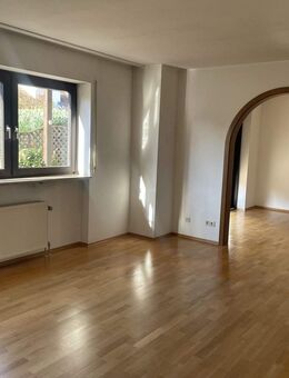 Charmantes Einfamilienhaus aus 1986 - Ihr neues Zuhause wartet auf Sie! - Schwanstetten