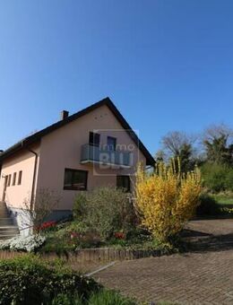 Provisionsfrei: freist. 1-2FH, Balk. & Terr., überw. saniert, gr. Garten, 2 Garagen, Feldrandlage,. - Walzbachtal