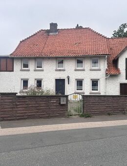 Schellerten-Dingelbe: Charmantes Einfamilienhaus mit großem Grundstück - Schellerten