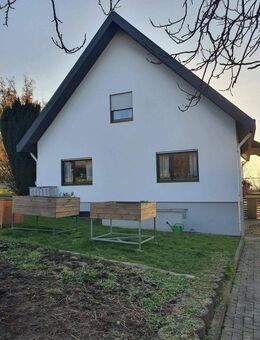 LAUF - TOP-Objekt: charmantes, großzügiges, gepflegtes Ein- / Zwei-Familienhaus in toller, ruhiger Wohnlage von Lauf - Achern