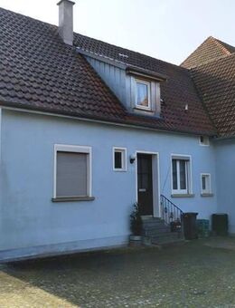 Einfamilienwohnhaus mit großzügigem Nebengebäude - Niederstetten
