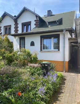 Wurzen * gemütliche DHH mit Garage* 3 Zimmer* 1 Bad* 2 Küchen* zentrale Lage* gepflegt - Wurzen