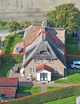 Doppelhaushälfte unter Reet am Rande der Marsch - Alkersum