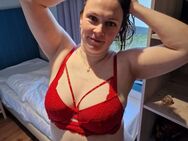 Deutsche Milf 32 besuchtbar für GV BJ Privat! , und Videoverkauf - Freiburg (Breisgau)