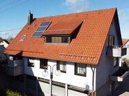 Schöne 2,5 Zimmer-Dachgeschosswohnung mit Balkon - Münsingen