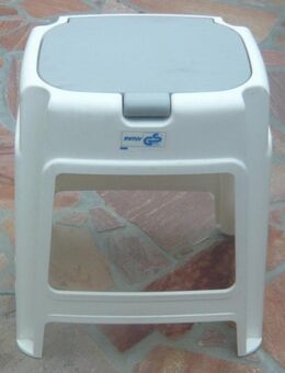 Sitzhocker Badhocker Hocker mit Stauraum weiß TÜV geprüft mit GS = geprüfte Sicherheit - Amberg