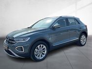 VW T-Roc, 1.5 TSI Style IQ DRIVE, Jahr 2022 - Dresden