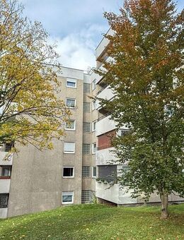 Familienfreundliche und großzügige 4-Zimmer-Wohnung mit Balkon und TG-Stellplatz - Waiblingen