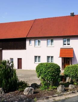 In die Scheune passt so manches - Geräumiges Haus und Scheune in Heiligenstadt i.OFr. OT - Heiligenstadt (Oberfranken)