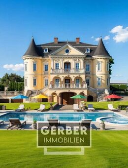 Schlossvilla Unikat - neu erbaut - Hof