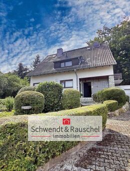 Einfamilienhaus mit Einliegerwohnung in TOP-Lage von Friedrichsdorf-Dillingen - Friedrichsdorf