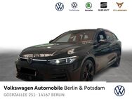 VW Passat Variant, 1.5 l eHybrid R-Line Panno, Jahr 2024 - Berlin