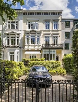 Einzugsbereit! Einzigartige Stadtvilla mit Dachterrasse in unmittelbarer Außenalsternähe - Hamburg