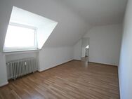 MG- Geistenbeck Dachgeschoss- Wohnung 3 Zimmer ohne Balkon neu zu vermieten! - Mönchengladbach