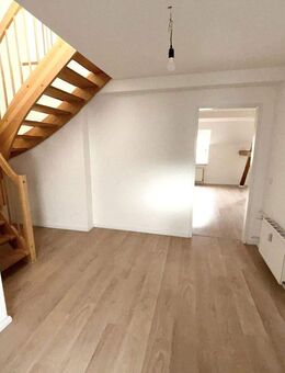 GROSSE 3 ZIMMER MAISONETTEWOHNUNG MIT EINBAUKÜCHE IM ZENTRUM VON MAGDEBURG - Magdeburg