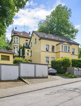 Fabrikantenvilla mit parkähnlichem Garten und zusätzlichem Mehrfamilienhaus auf großem Grundstück - Witten