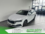 Skoda Octavia, Combi Style Vorb VZE Digi elektr Heckkl BlindSpot vo hi LichtAssist SpurAssist Connect Sunset 4xEFH Ladeboden Armlehne Metallic, Jahr 2023 - Beilngries