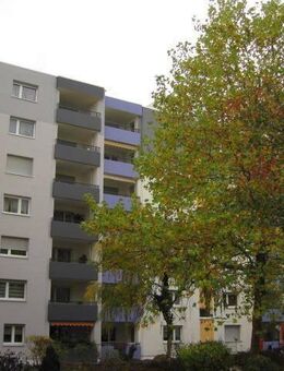 Moderne 4-Zimmer-Wohnung mit Einbauküche und Fassadenvollwärmeschutz - Karlsruhe