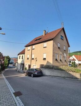 Charmantes Zweifamilienhaus im idyllischen Weinstadt-Strümpfelbach - Weinstadt