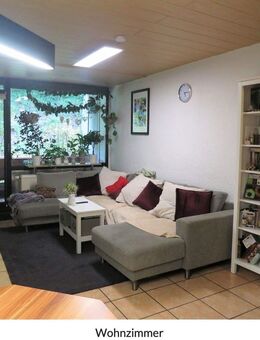 Schöne 2 Zimmer Wohnung in Neunkirchen mit Balkon, Stellplatz und Einbauküche - Neunkirchen (Saarland)