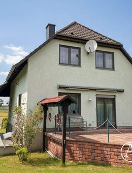 möbliertes Einfamilienhaus mit ca. 180 m² Wohnfläche, 6 Zimmern und Pool in Ahrensfelde - Ahrensfelde