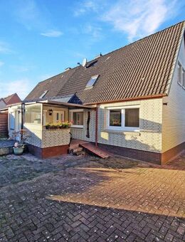 gepflegtes und modernisiertes Wohnhaus mit Garagen und einem schönem Grundstück - Wasbek