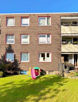 Kapitalanlage mit Perspektive - Gepflegtes 6-Familienhaus mit 5 Garagen in ruhiger Lage von Marl - Marl (Nordrhein-Westfalen)
